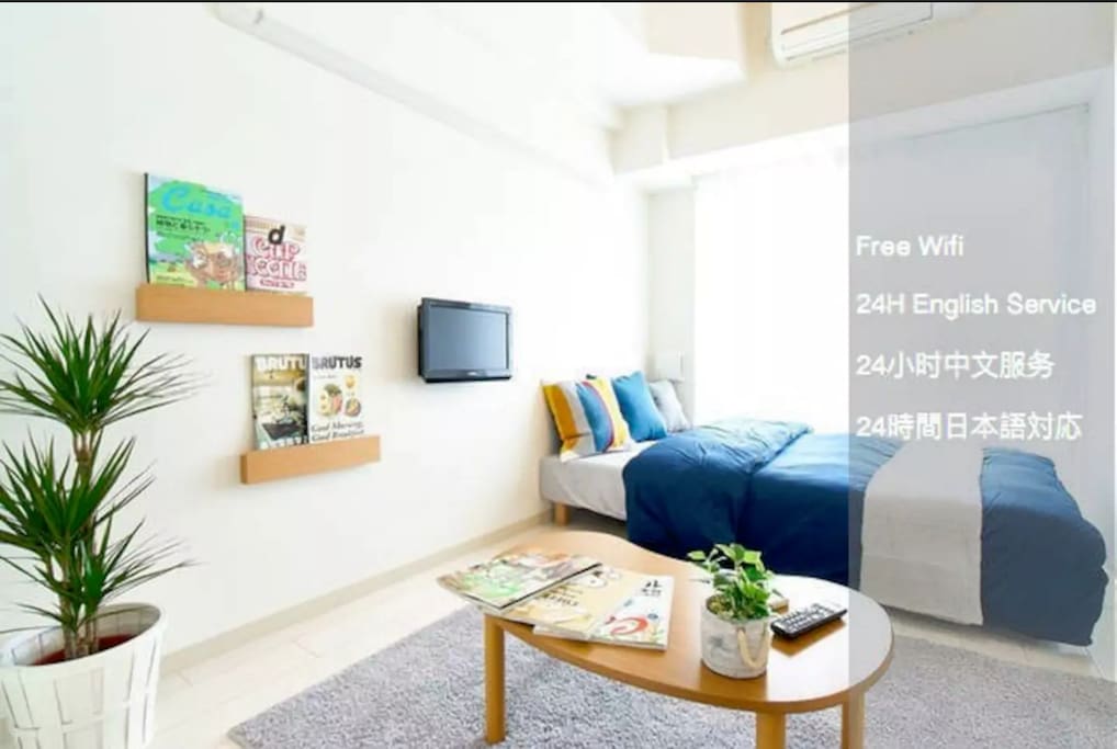 Beautiful bedroom and you would have a good dream here. 漂亮的卧室,你会在这里有个好梦的。