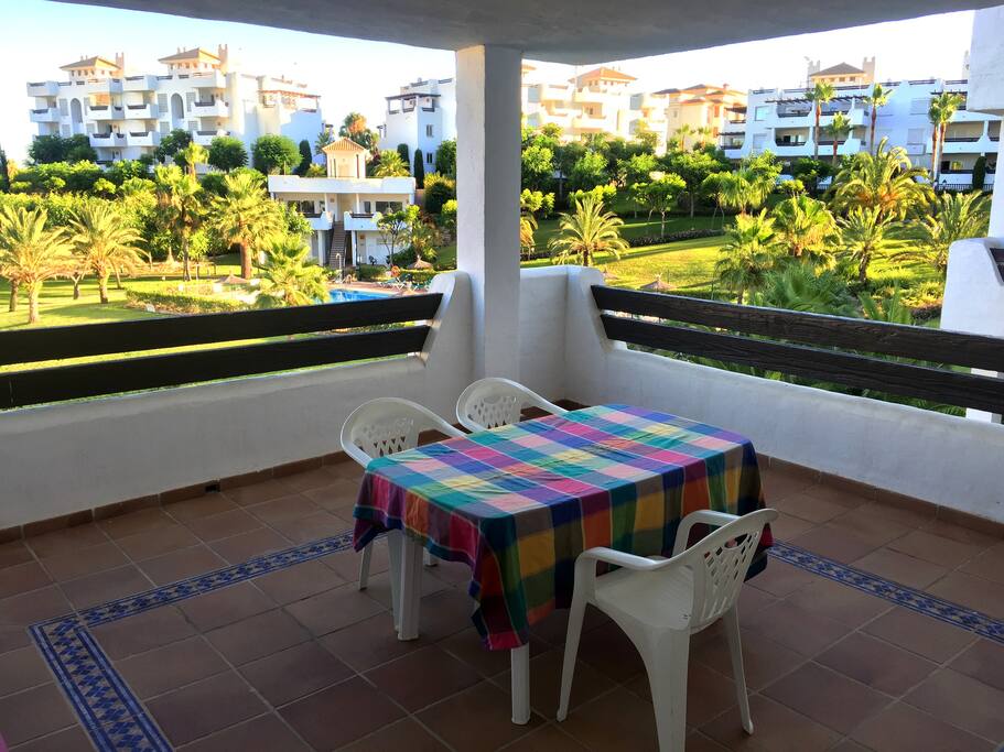 Amplia terraza para vivir outdoors