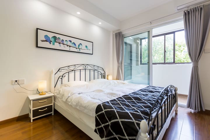 American King Bed Villa Separate Toilet - Pudong Airport - Shanghai Disney Disney (Chuansha) - New International Expo Center - Warm Hospitality Pickup - Long Stay