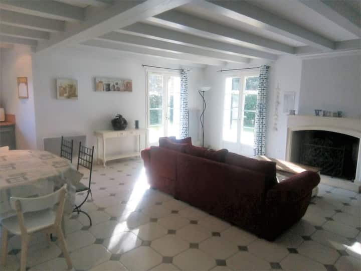 La Palmyre jolie villa Charentaise