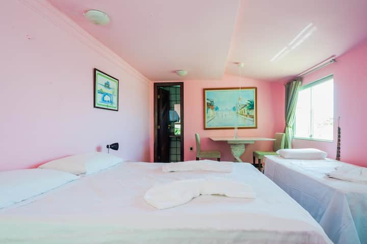 Apartman 4 [1 bračni krevet (180x200)/par + 2 jednokrevetne/jednokrevetne]