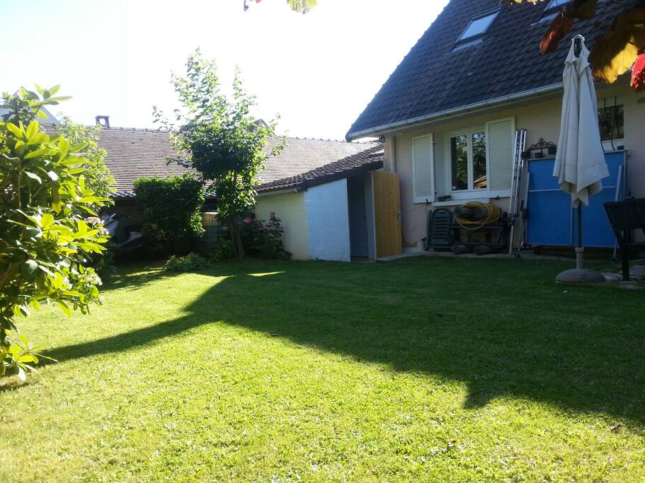Ping-pong, football, bain de soleil ...
