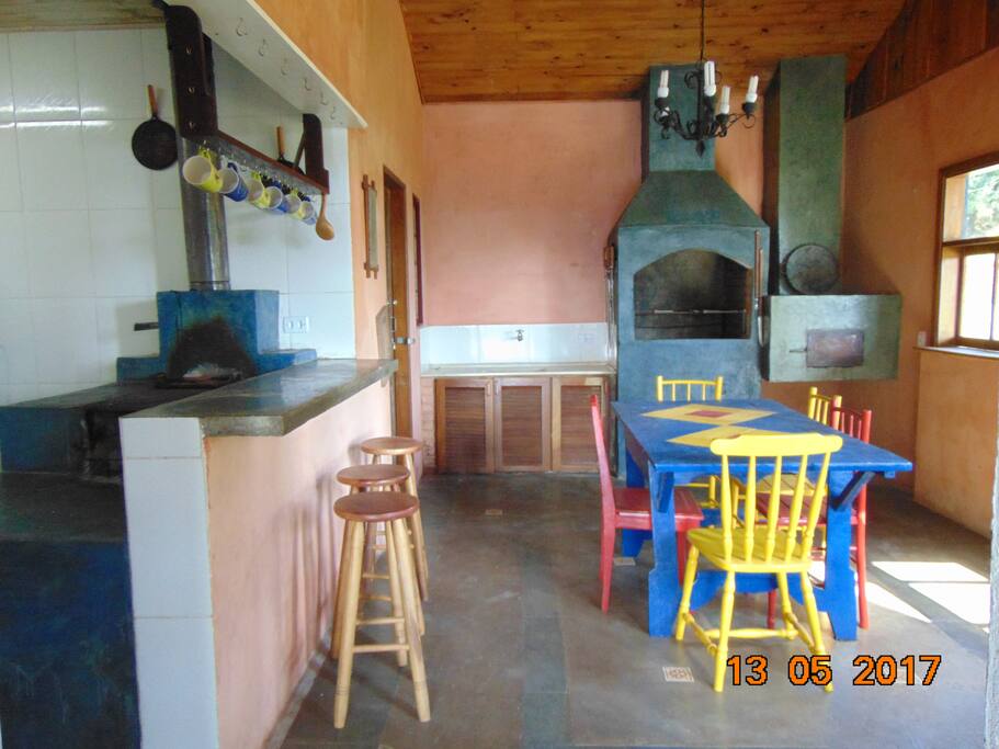 Fogão a lenha, churrasqueira e forno de pizza