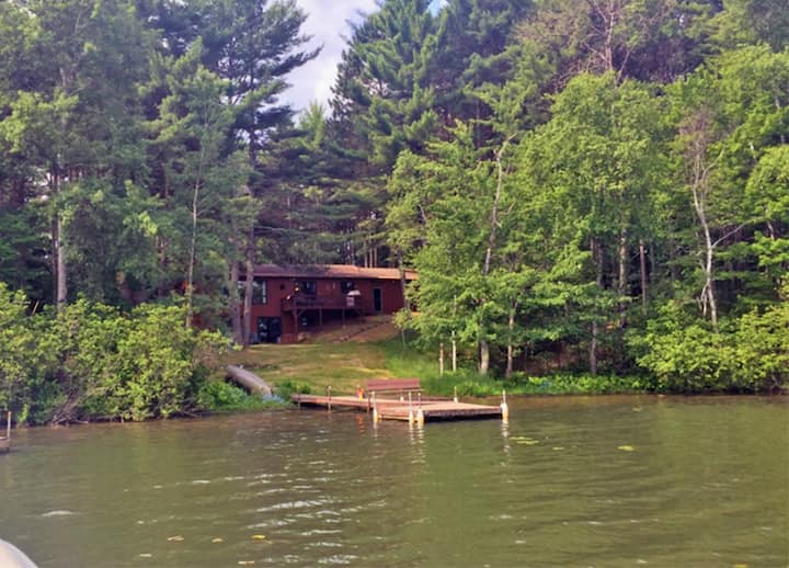 Large beautiful Lake Home - great views & wildlife