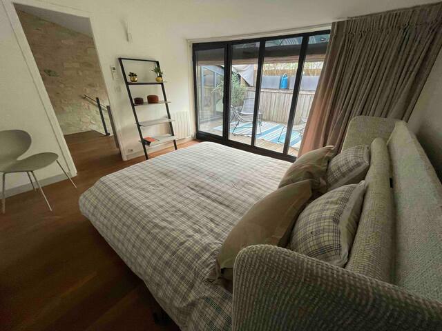 Riverside-Cité du Vin • Aircon • Owner Manager gallery image 4