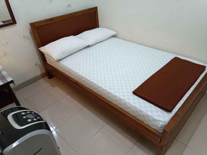 Kamar Kecil (1 menšia manželská posteľ + ventilátor)
