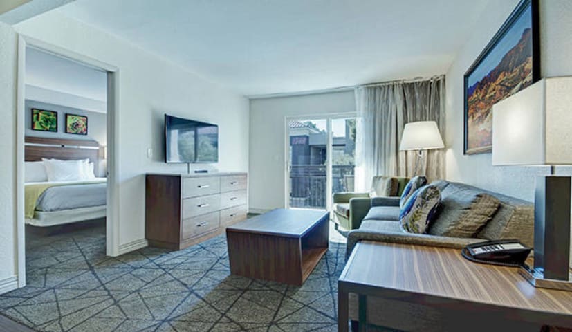 2BR Las Vegas Resort Suite gallery image 2