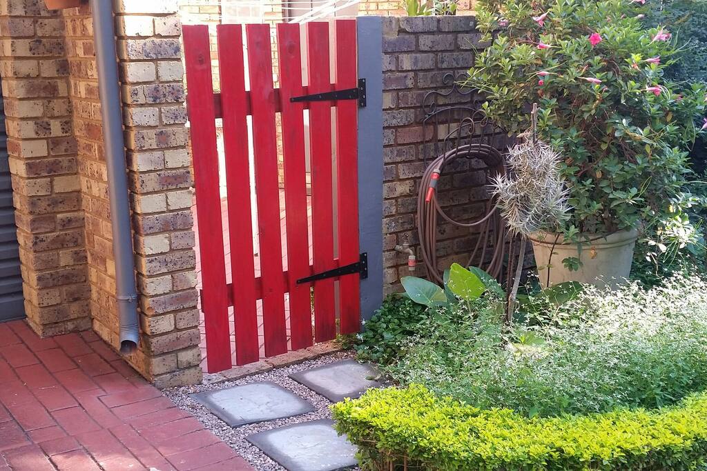 Use the red gate for the flat