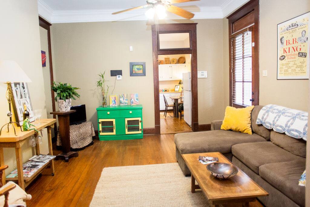 Living room with lots of space to chill out after a long day or sightseeing -