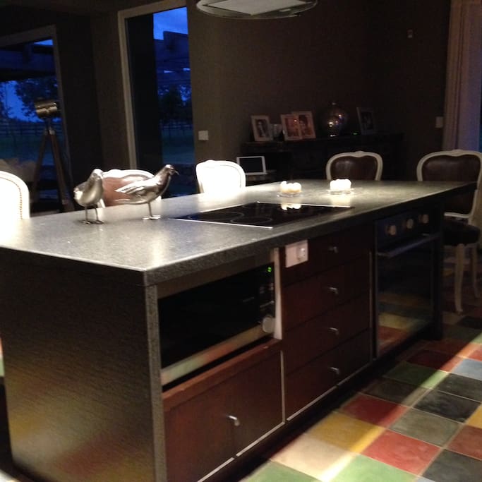 Comedor integrado a las cocina