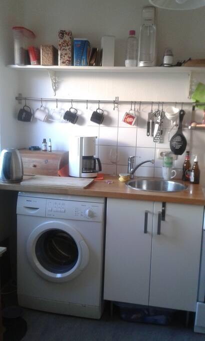 Küche mit Waschmaschine