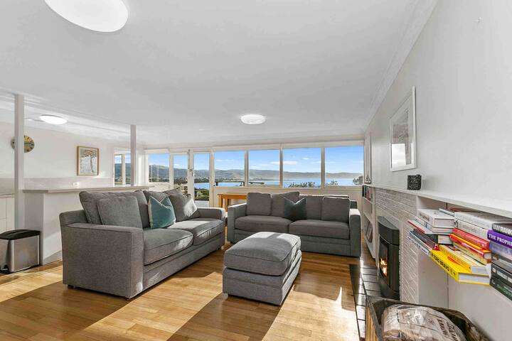 La Luna – Beach shack with breathtaking view gallery image 5