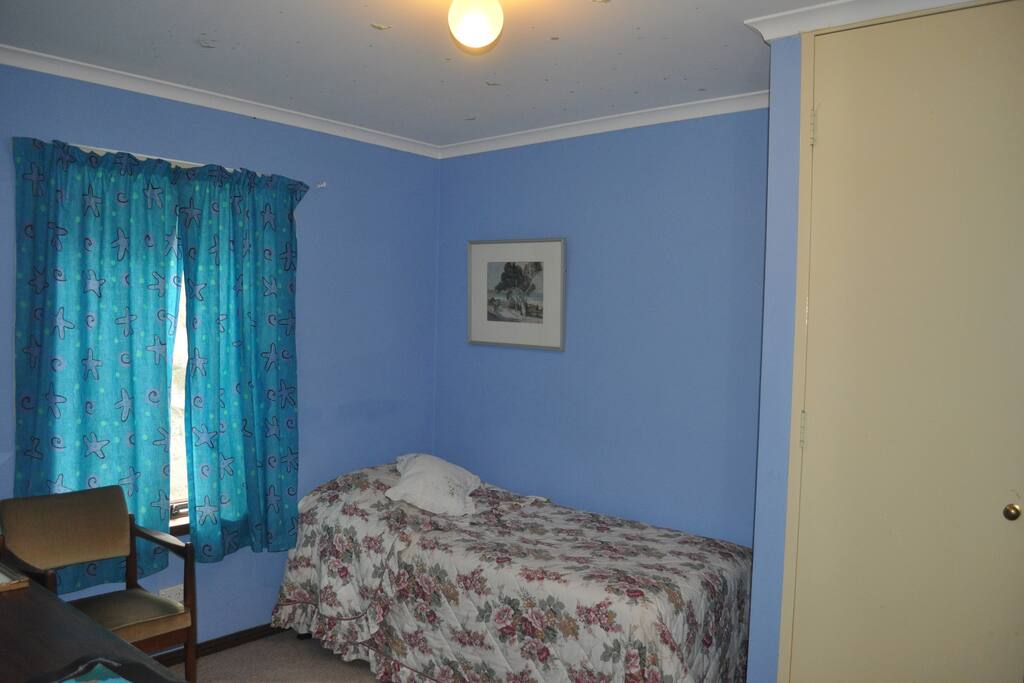 A quiet cottage, plenty of space Houses for Rent in Cooma