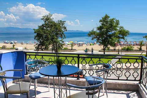 BLUEHOUSE FEDRA Luxurious apartment, on the sea!