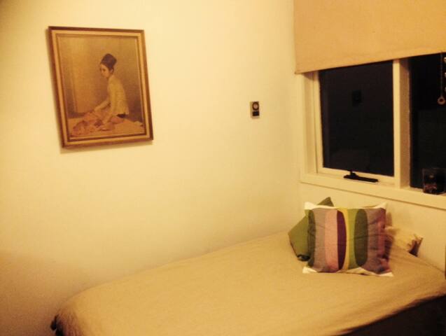 The Fitzroy Northern-Gorgeous Room gallery image 2