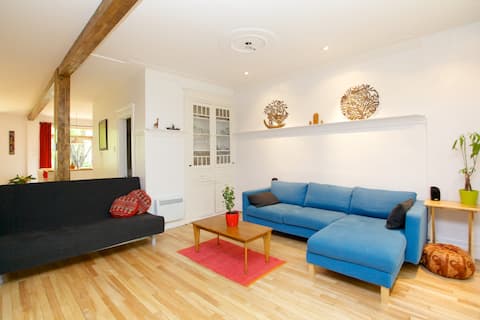 Successful Airbnb property: Charming cottage with pool in Villeray–Saint Michel–Parc Extension