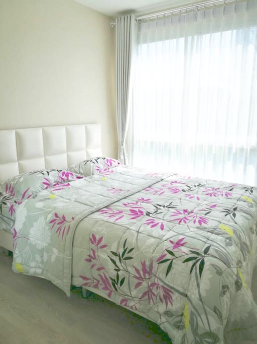 Bedroom with 1 double bed.