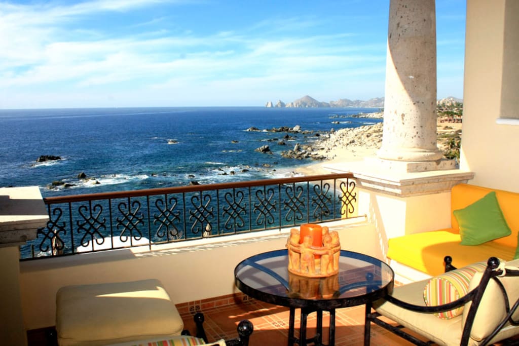 <span class="item-title ng-binding" style="font-weight: 700; display: block; font-size: 16px; text-align: start; white-space: normal;">1 Bedroom, 1 Bath sleeps 4 Baja California Sur, Mexico</span>