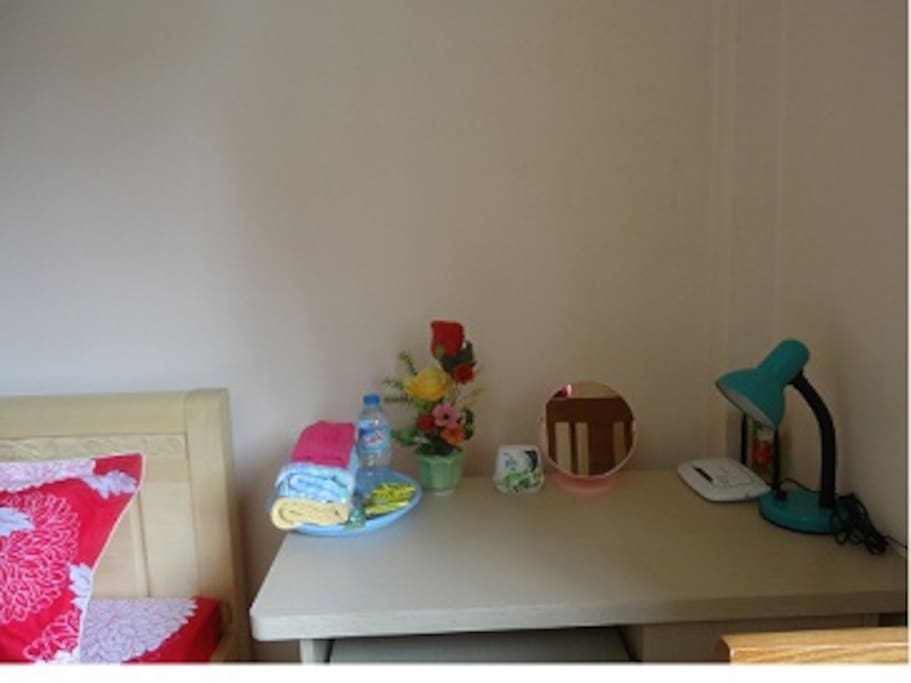 Tables, chair, wifi, table lamps, towels,bath towels, mirors are new, pens, mineral water and cake to guests(room 3)