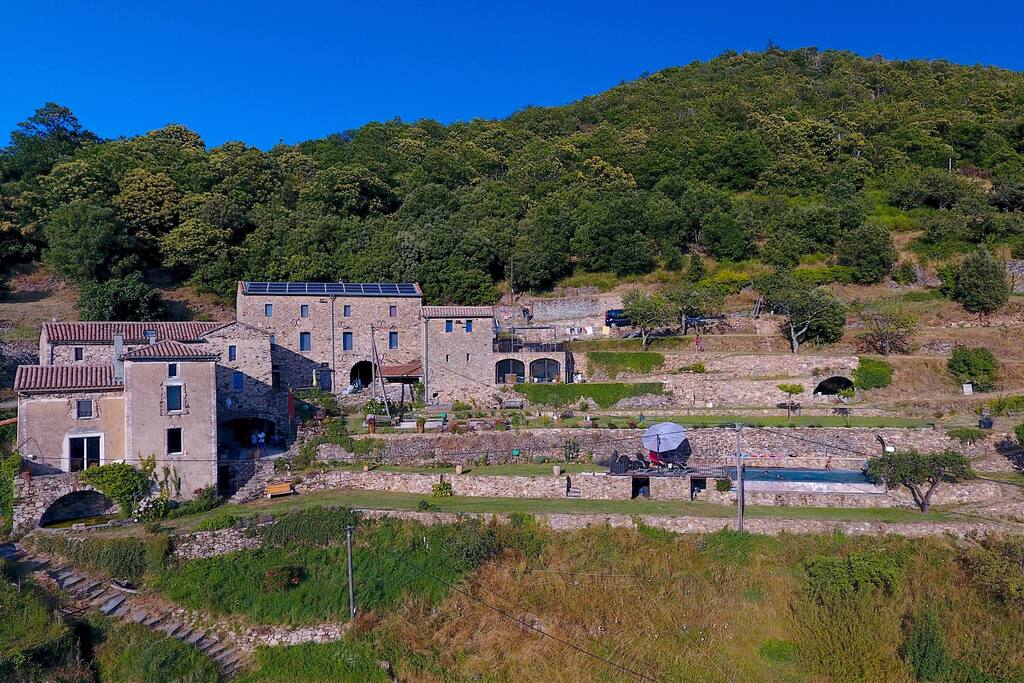 le Mas Favières vue du ciel