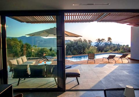 Airbnb performant: Villa Nannarella, new construction, swimming pool à Corbara
