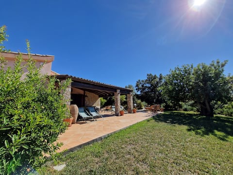 Villa del Carrubo a stone's throw from the sea of Cefalù