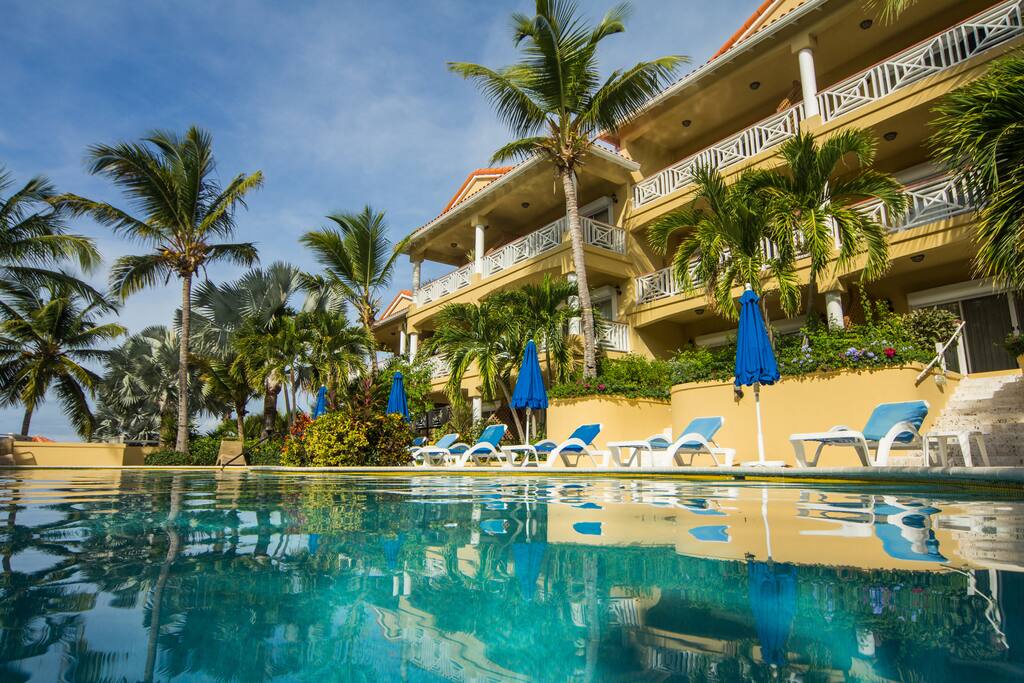 Walk out to pool