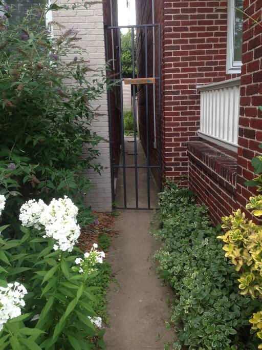 The entrance to the Blue Byrd Suite is in the rear.