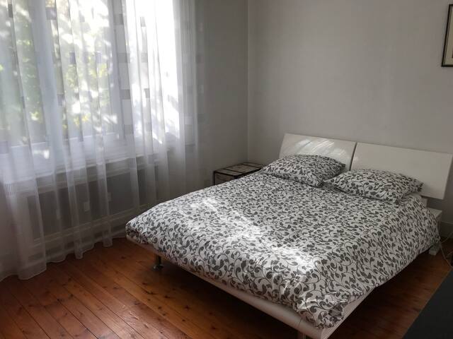 Beautiful room with bathroom in Evreux