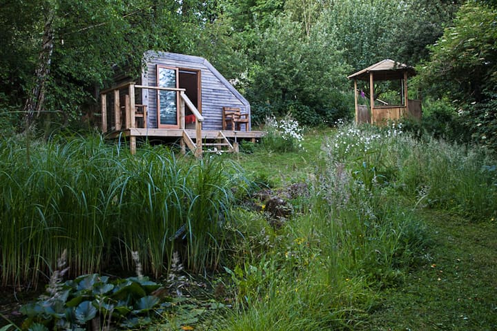 Eco Glamping Pod in Wildlife Garden
