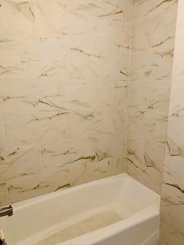 Timesquare SPotlight Apartment! Monthly Specials! gallery image 5