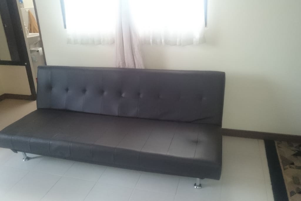 Sofá cama para el huésped