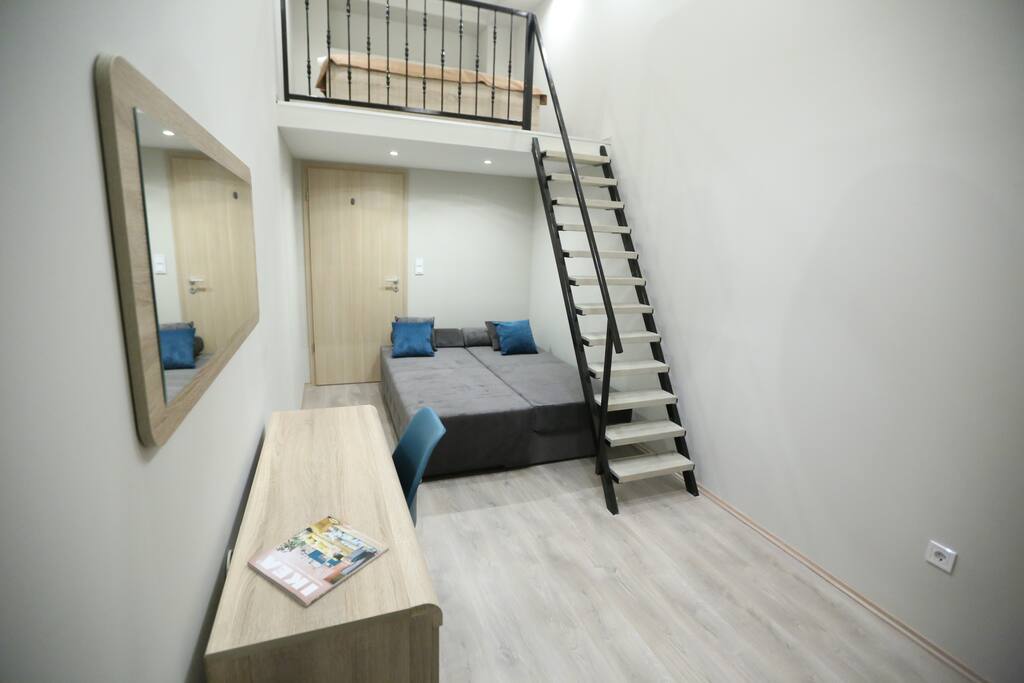 Main room 1