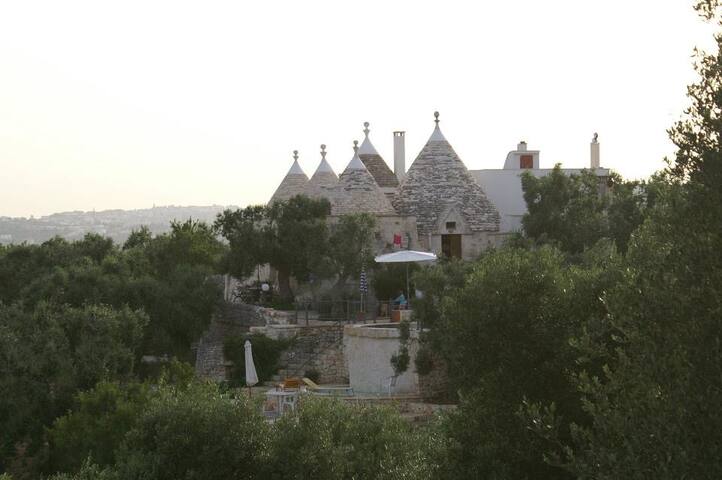 Beautiful Trullo with private infinity pool gallery image 3