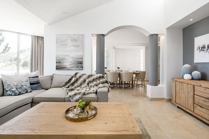 Hillside Minimalist Architecture Villa with Pool