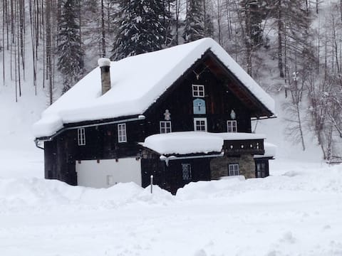 Cozy cabin with sauna National Park Heiligenblut
