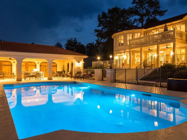 20% Off Until 2027, Elevator, Lake Front, Pool, Po