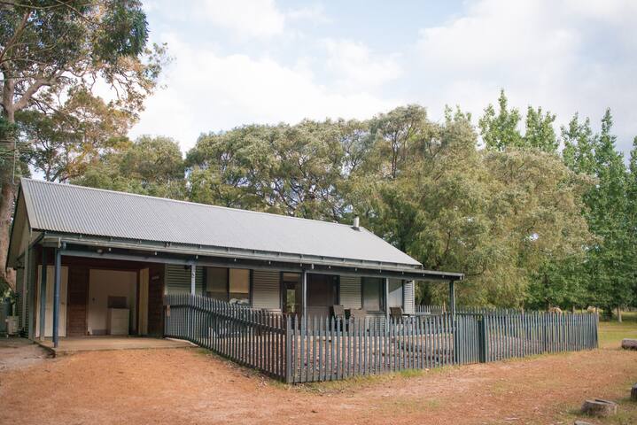 Margaret River Hideaway – Standard 3 Bedrooms gallery image 2