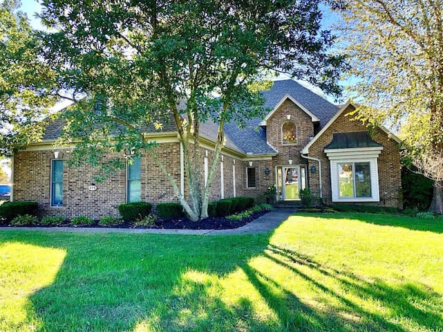 Family Gatherings, Weddings and Bourbon Tours