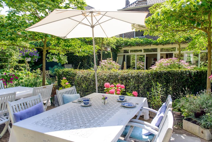 Annelies Place to B& B kamer Lotte