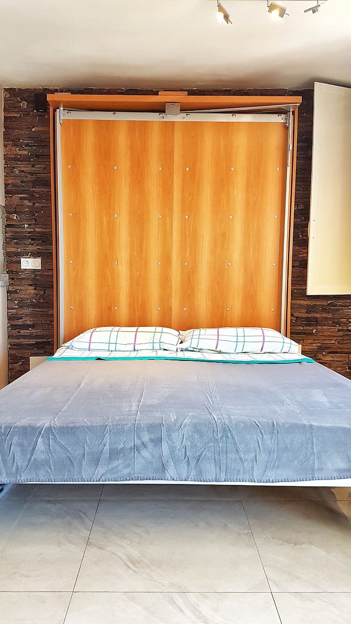 Кревет на склопување