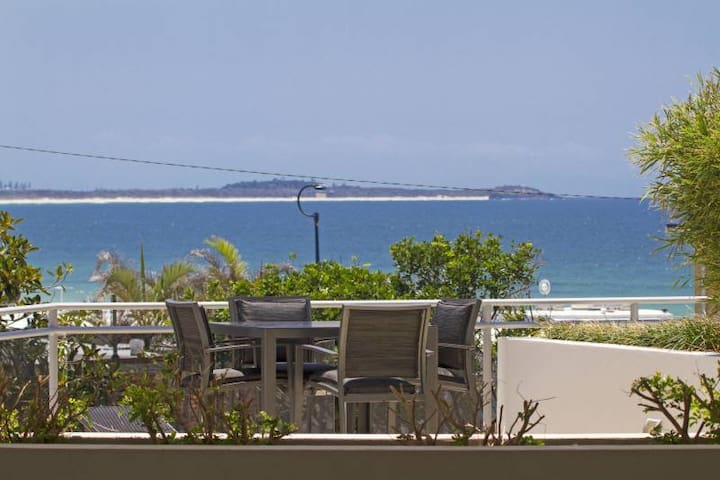 Azura 5 Beachfront Penthouse