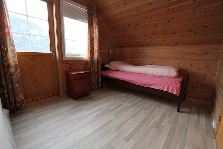 საძინებელი 3