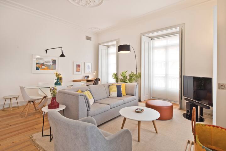 Unique River View 2 Bdr Apt Baixa Alfama B gallery image 4