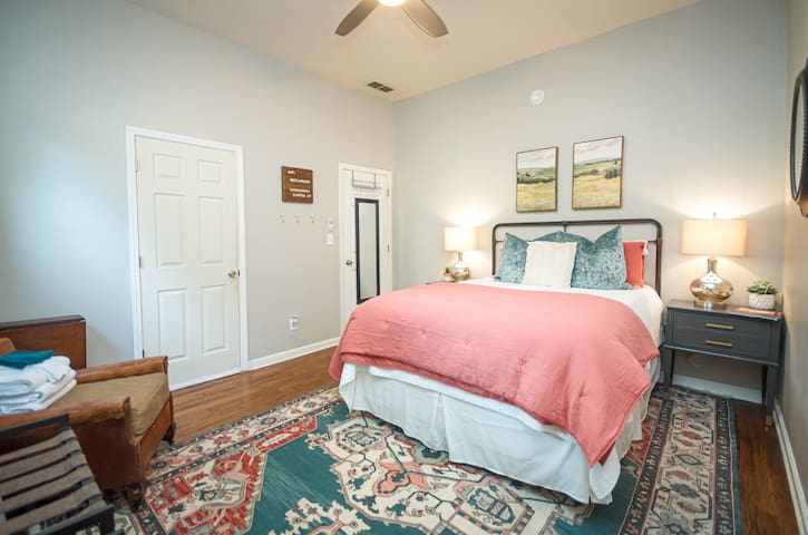 Atlanta Historic Grant Park w/ Private Bath