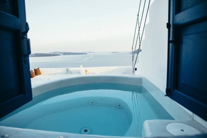 Oia’s Secret, Santorini gallery image 5