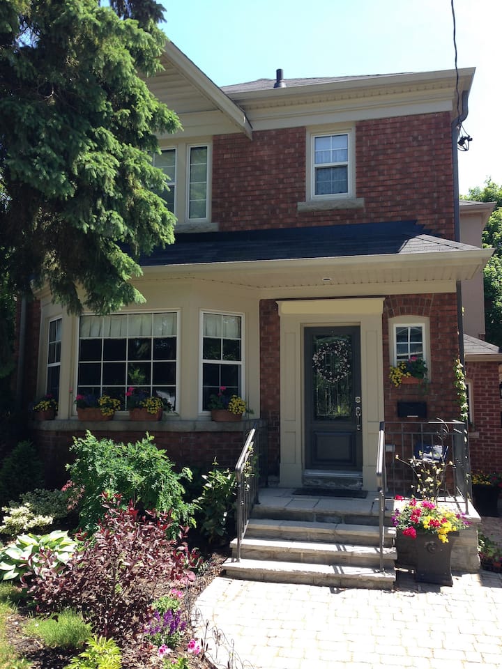East York Vacation Rentals & Homes East York, Toronto, Canada Airbnb