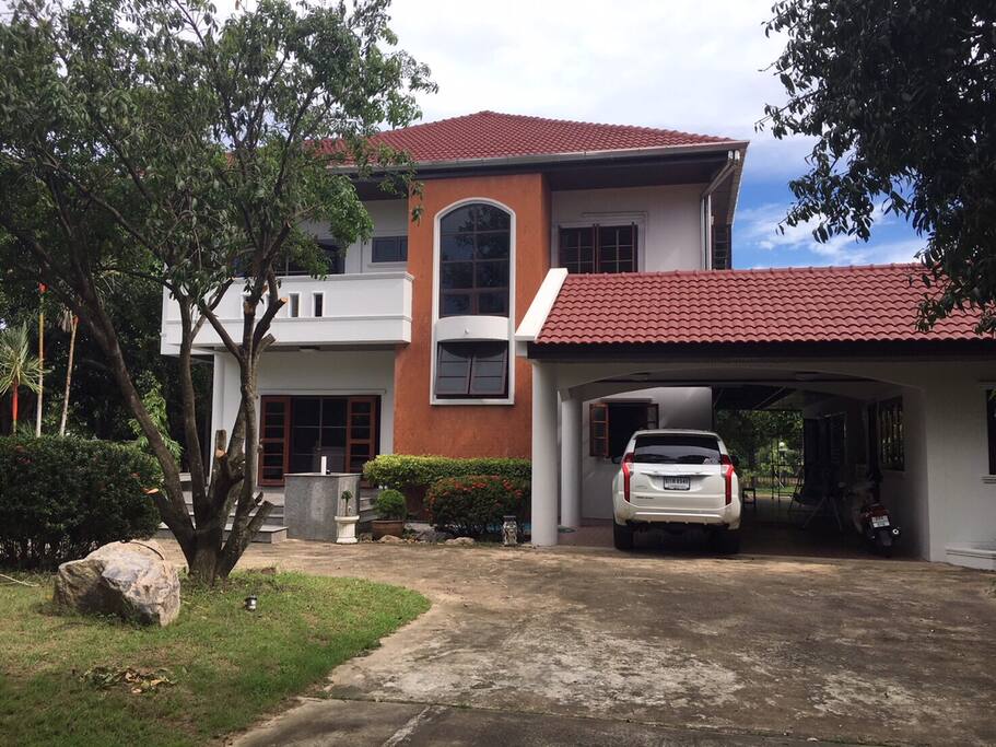 Front incl car port