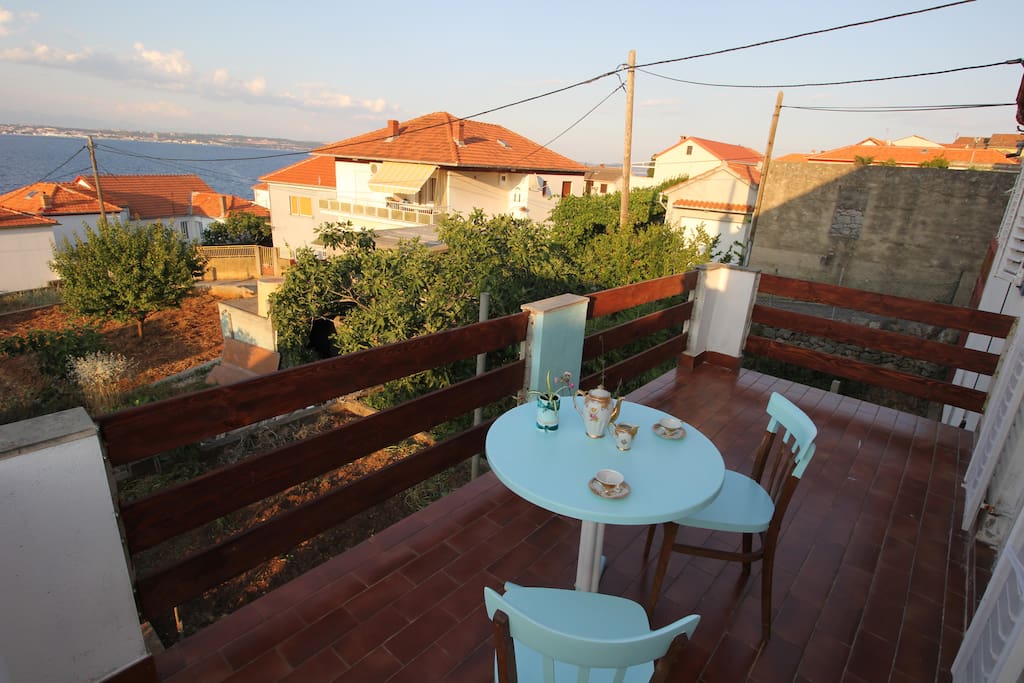 The best time to enjoy the balcony and the view is in the afternoon and the evening...