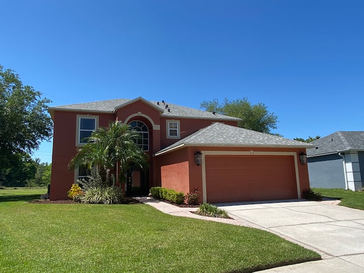 Caliente, Land O' Lakes Vacation Rentals & Homes Land O' Lakes, FL